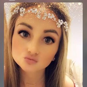 Meet your Posher, Cara